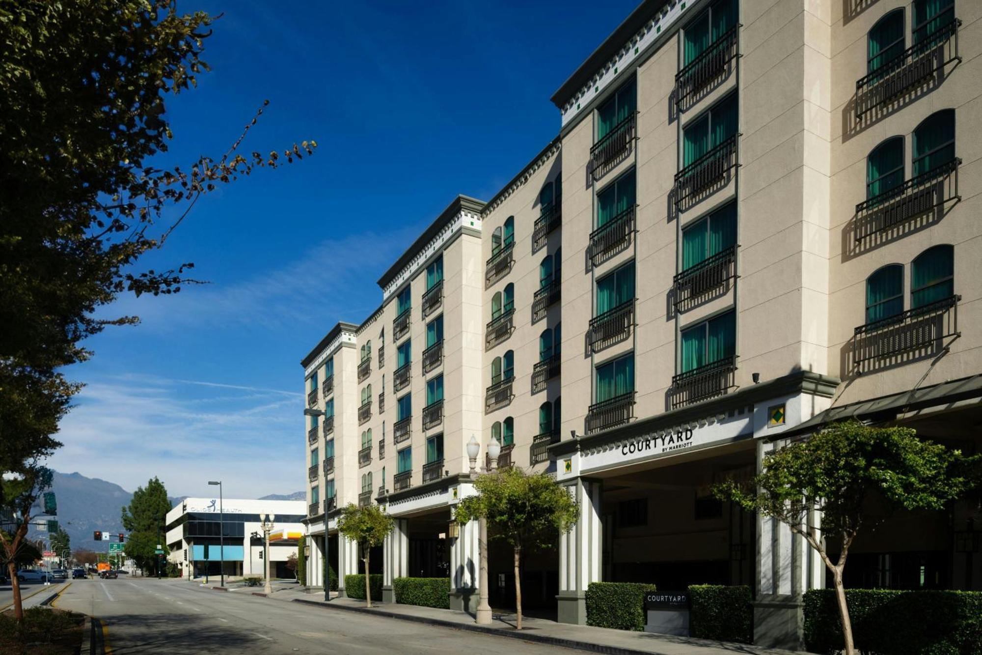 Courtyard By Marriott Los Angeles Pasadena Old Town Екстер'єр фото